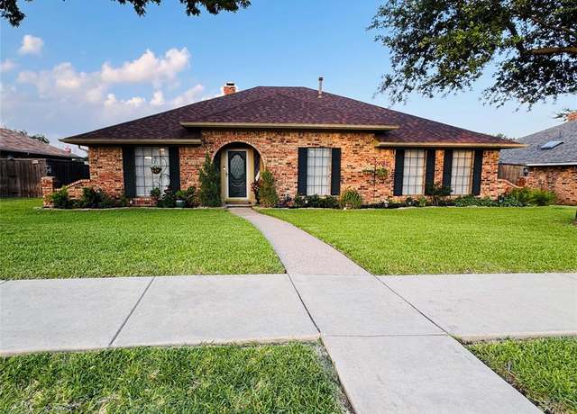 Property at 4706 Silverthorn Dr, Mesquite, TX 75150, 4 beds, 2.5 baths