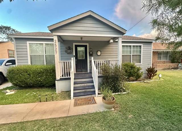 Property at 2527 Searcy Dr, Dallas, TX 75211, 5 beds, 2 baths