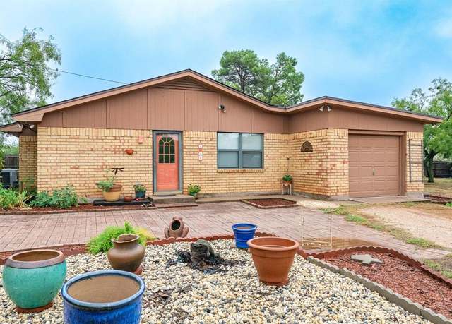 Property at 3332 Hayter Rd, Abilene, TX 79601, 3 beds, 2 baths