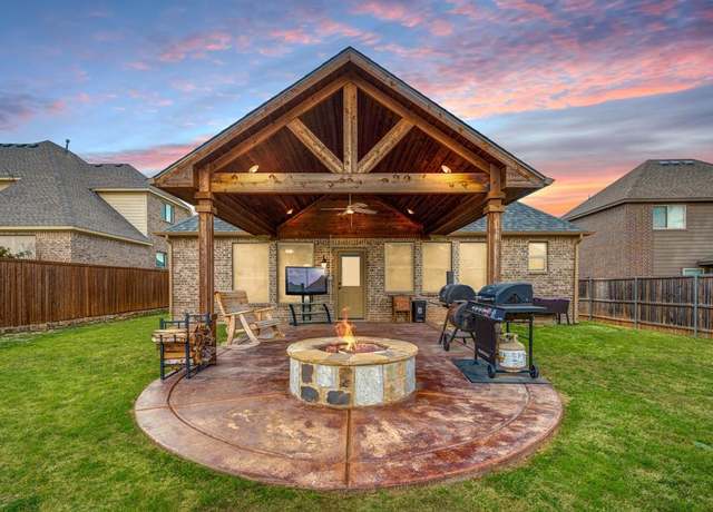 Property at 225 Soaring Hill Blvd, Fort Worth, TX 76108, 3 beds, 2.5 baths