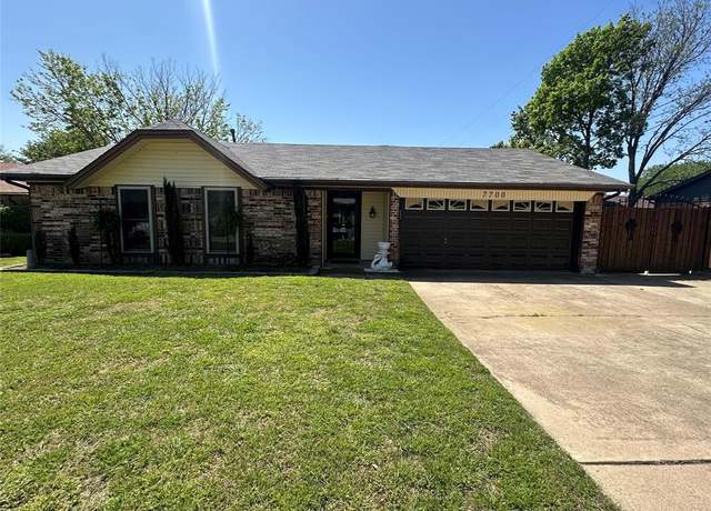 Property at 7700 Briarwood Dr, North Richland Hills, TX 76182, 3 beds, 3 baths