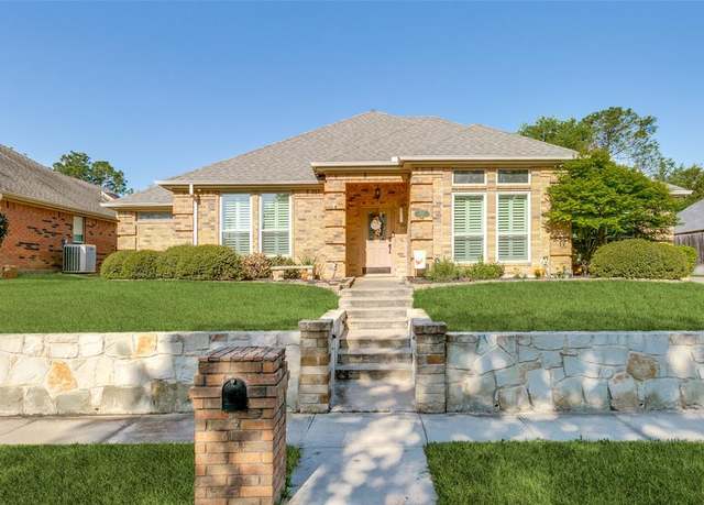 Property at 3717 Oak Cove Ln, Bedford, TX 76021, 4 beds, 3 baths