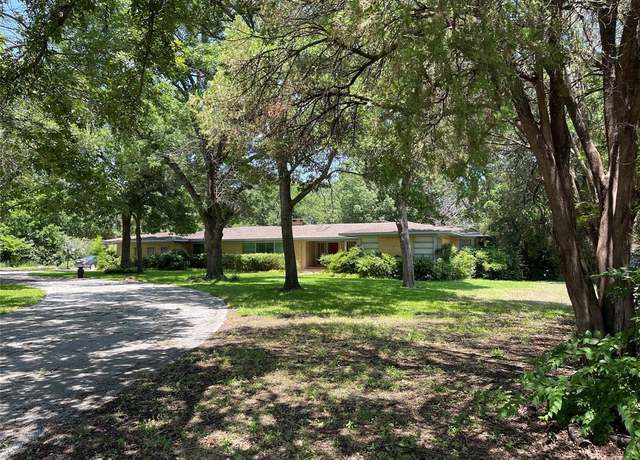 Property at 1508 N Buckner Blvd, Dallas, TX 75218, 3 beds, 2.5 baths