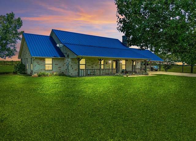 Property at 239 Valek Rd, Ennis, TX 75119, 3 beds, 2.5 baths