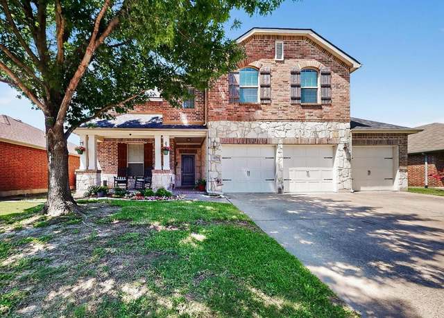 Property at 1019 Trickham Dr, Forney, TX 75126, 4 beds, 2.5 baths