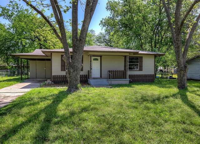 Property at 834 Cranford St, Sulphur Springs, TX 75482, 2 beds, 1 bath