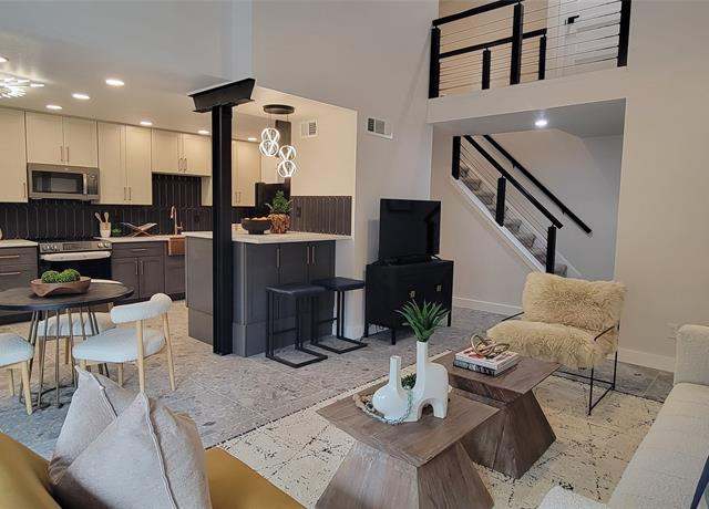 Property at 7422 E Northwest Hwy #107, Dallas, TX 75231, 2 beds, 2.5 baths