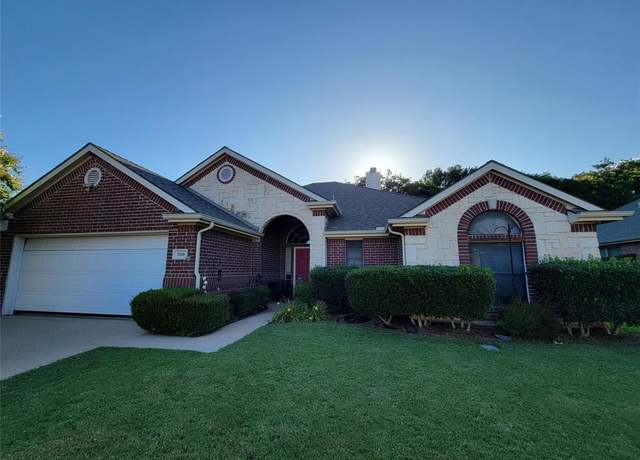 Property at 209 Charlie Way, Weatherford, TX 76087, 4 beds, 2 baths