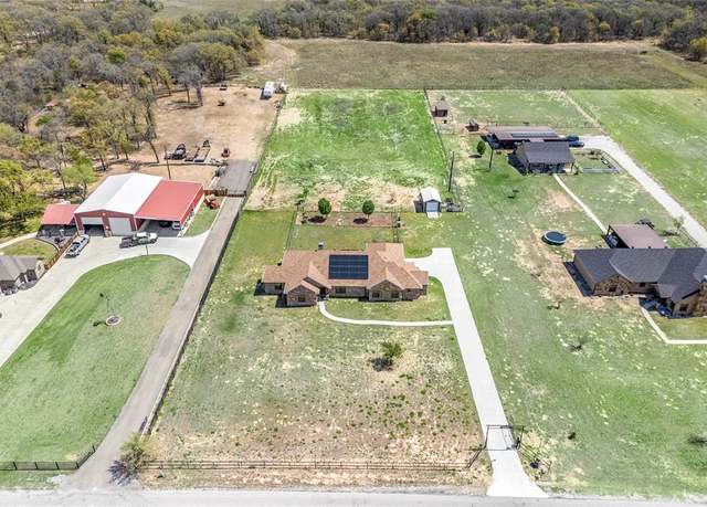 Property at 1198 County Road 4698, Boyd, TX 76023, 4 beds, 2.5 baths