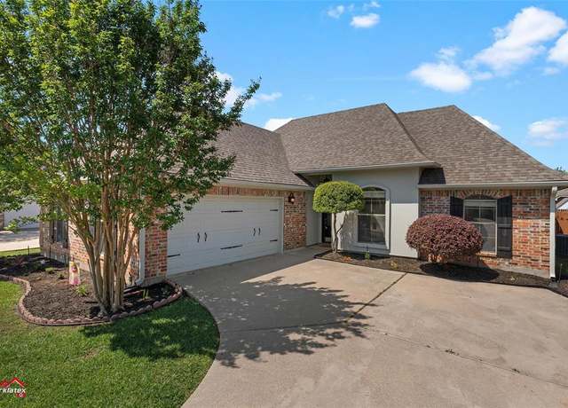 Property at 806 Dumaine Dr, Bossier City, LA 71111, 3 beds, 2 baths