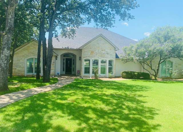 Property at 3241 Golden Oaks Cir, Granbury, TX 76049, 3 beds, 2.5 baths