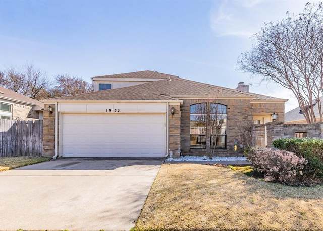 Property at 1932 Realistic Dr, Bedford, TX 76021, 3 beds, 2 baths