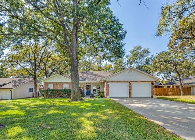 Property at 120 Modoc Trl, Gainesville, TX 76240, 3 beds, 2 baths