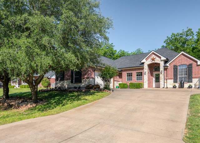 Property at 8909 Ravenswood Rd, Granbury, TX 76049, 3 beds, 2 baths