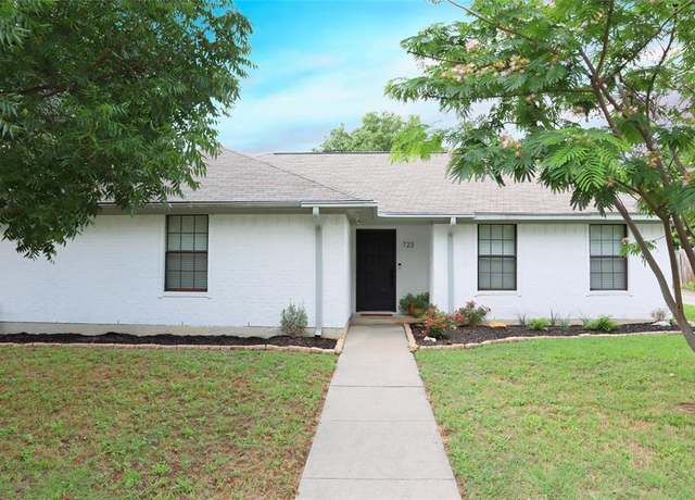 Property at 723 Roberts St, Denton, TX 76209, 3 beds, 2 baths