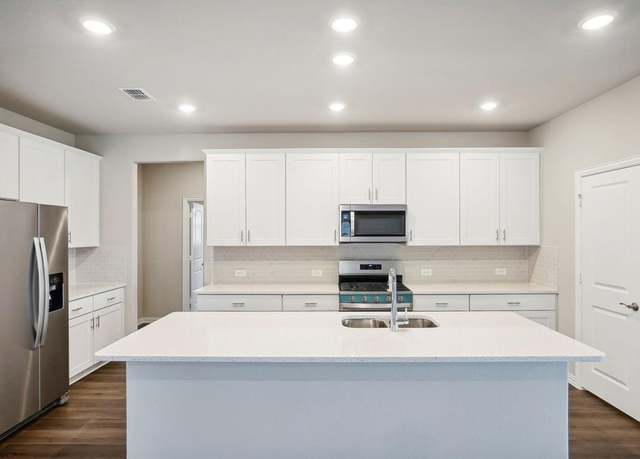 Property at 3402 Eagle Mount Dr, Farmersville, TX 75442, 4 beds, 3.5 baths