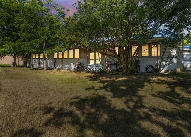Property at 1089 State Highway 22, Whitney, TX 76692, 3 beds, 2.5 baths