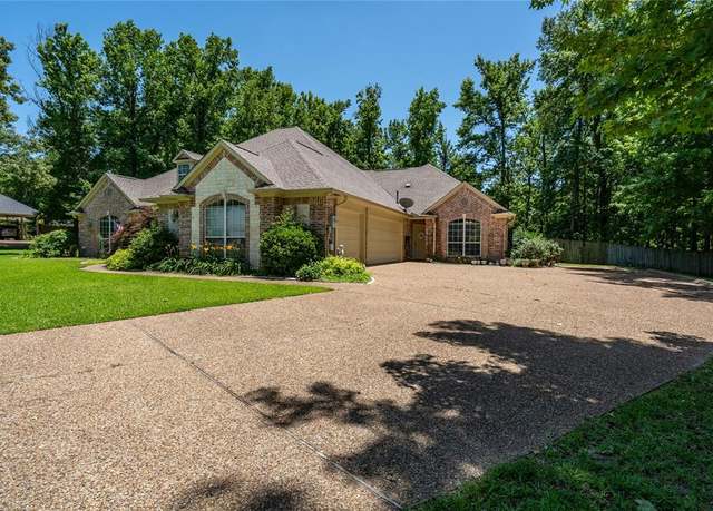 Property at 11240 Marsh Wren Cir, Flint, TX 75762, 4 beds, 3 baths