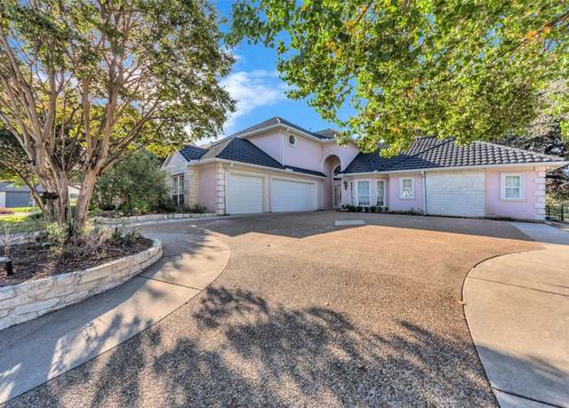 Property at 8517 Woodlake Cir, Fort Worth, TX 76179, 4 beds, 3 baths