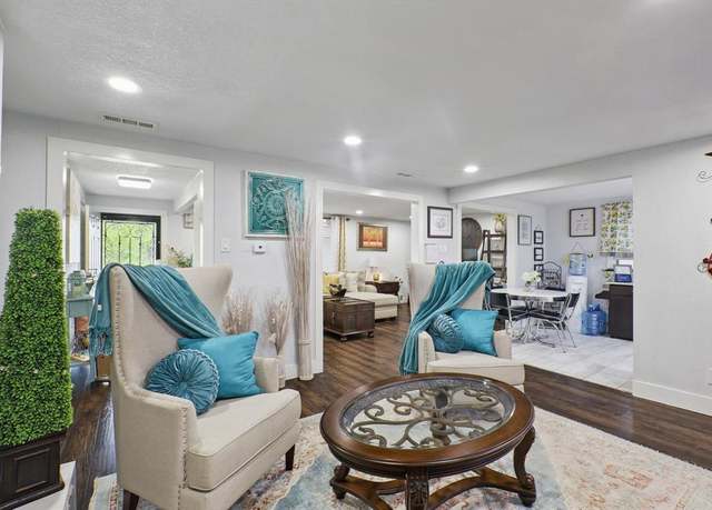Property at 9315 Renova Dr, Dallas, TX 75227, 4 beds, 2.5 baths
