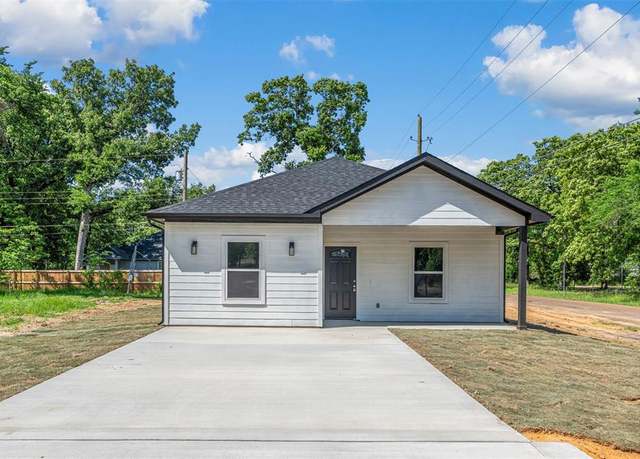 Property at 102 Navajo Dr, Mabank, TX 75156, 3 beds, 2 baths