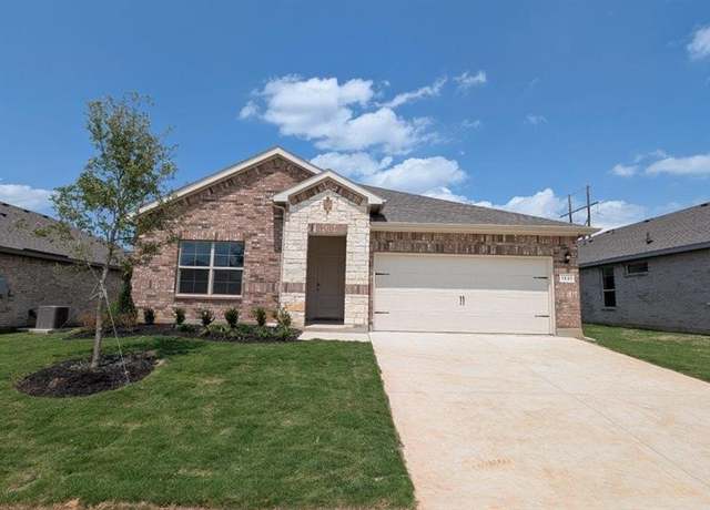 Property at 1021 Traction Trl, Cleburne, TX 76031, 4 beds, 2 baths