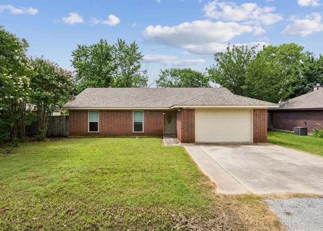 Property at 315 Oakwood Cir, Shady Shores, TX 76208, 3 beds, 2 baths