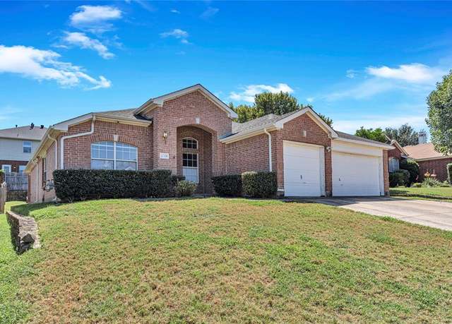 Property at 2719 Falcon Trl, Grand Prairie, TX 75052, 4 beds, 2.5 baths