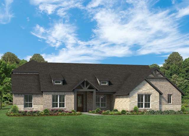 Property at 2001 Woodland Rd, Weatherford, TX 76088, 5 beds, 3.5 baths
