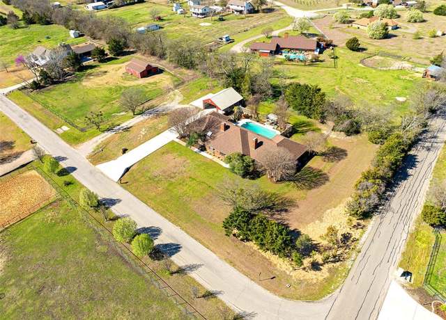 Property at 2 Choice Ln, Lucas, TX 75002, 4 beds, 3 baths