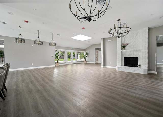 Property at 3001 Hurstview Dr, Hurst, TX 76054, 8 beds, 4 baths