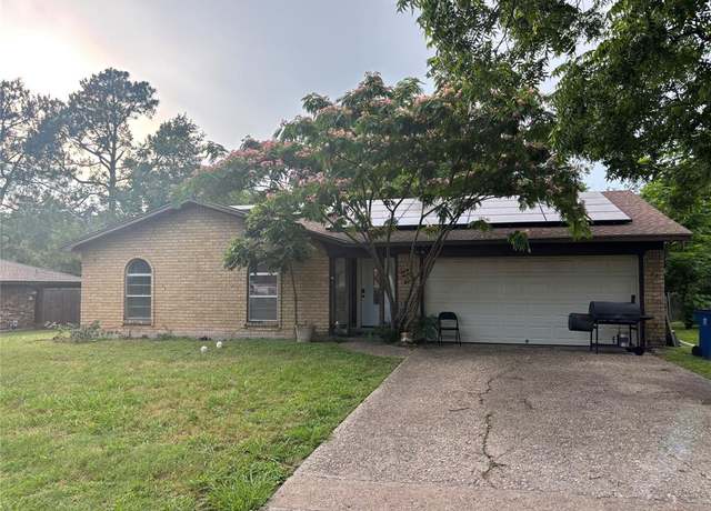 Property at 3704 Northpark Dr, Corsicana, TX 75110, 3 beds, 2 baths