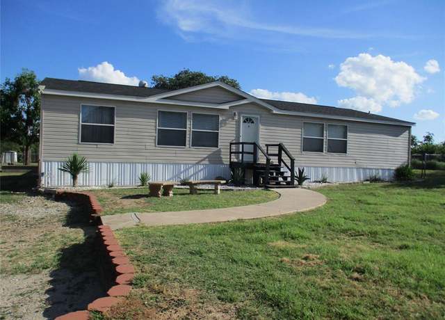 Property at 214 County Road 3432, Paradise, TX 76073, 3 beds, 2 baths