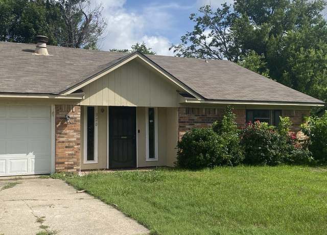 Property at 320 Applewood Ln, Hewitt, TX 76643, 3 beds, 2 baths