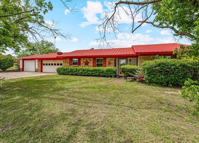 Property at 372 County Road 477, Stephenville, TX 76401, 3 beds, 2 baths