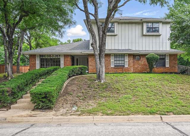 Property at 4705 Woodview St, Arlington, TX 76013, 5 beds, 3 baths