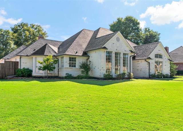Property at 4010 Oleander St, Paris, TX 75462, 4 beds, 2 baths