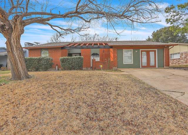 Property at 111 Skylark St, Mesquite, TX 75149, 4 beds, 2 baths
