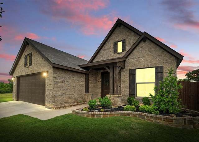 Property at 705 Sandy Chip Trl, Fort Worth, TX 76108, 3 beds, 2 baths