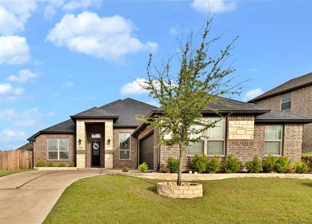 Property at 2512 Bunker Hill Dr, Burleson, TX 76028, 4 beds, 3 baths