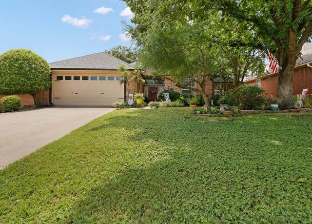 Property at 806 Water View Dr, Mansfield, TX 76063, 4 beds, 2 baths