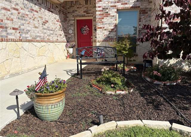 Property at 540 Islet Dr, Runaway Bay, TX 76426, 3 beds, 2 baths