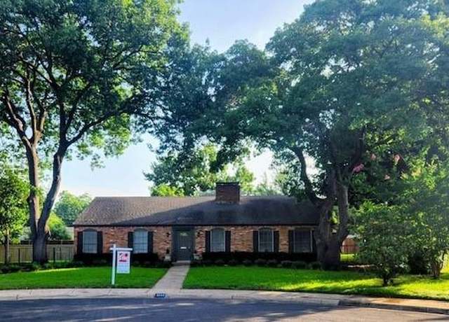 Property at 3233 Merrell Cir, Dallas, TX 75229, 3 beds, 2.5 baths