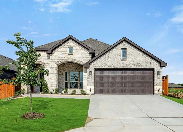 Property at 904 River Oaks Dr, Godley, TX 76044, 3 beds, 2 baths