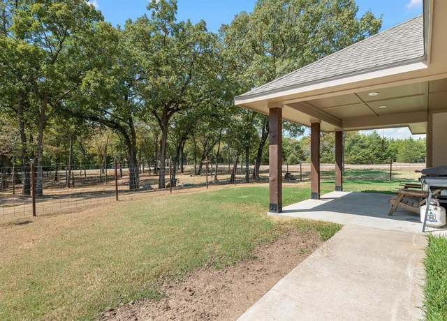 Property at 183 County Rd, Gordonville, TX 76245, 3 beds, 2 baths