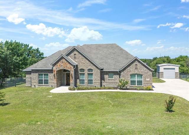 Property at 239 Scenic Wood Dr, Reno, TX 76020, 3 beds, 2 baths