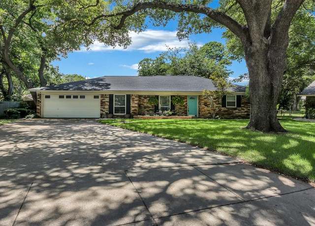 Property at 1908 Park Grove Ct, Arlington, TX 76015, 3 beds, 2 baths