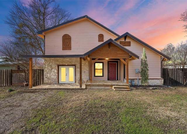 Property at 306 S College St, Itasca, TX 76055, 3 beds, 2 baths
