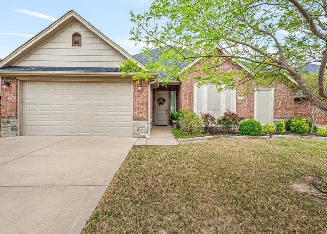 Property at 4421 Logan Cir, Granbury, TX 76049, 3 beds, 2 baths
