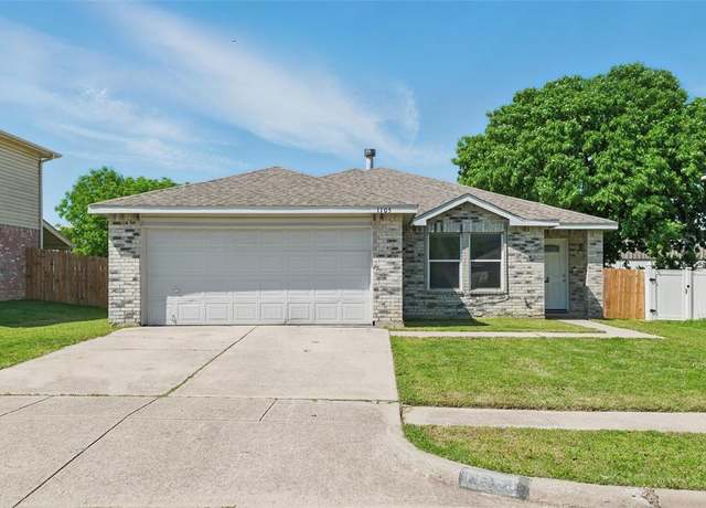 Property at 1105 Bannack Dr, Arlington, TX 76001, 3 beds, 2 baths
